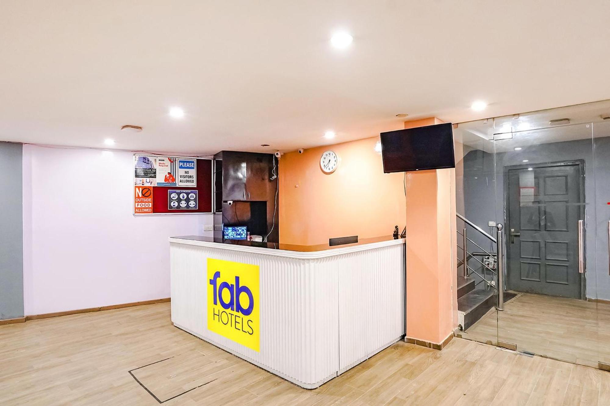 ホテル Oyo タウンハウス 333 セクター 121 ノイダ Indirapuram エクステリア 写真