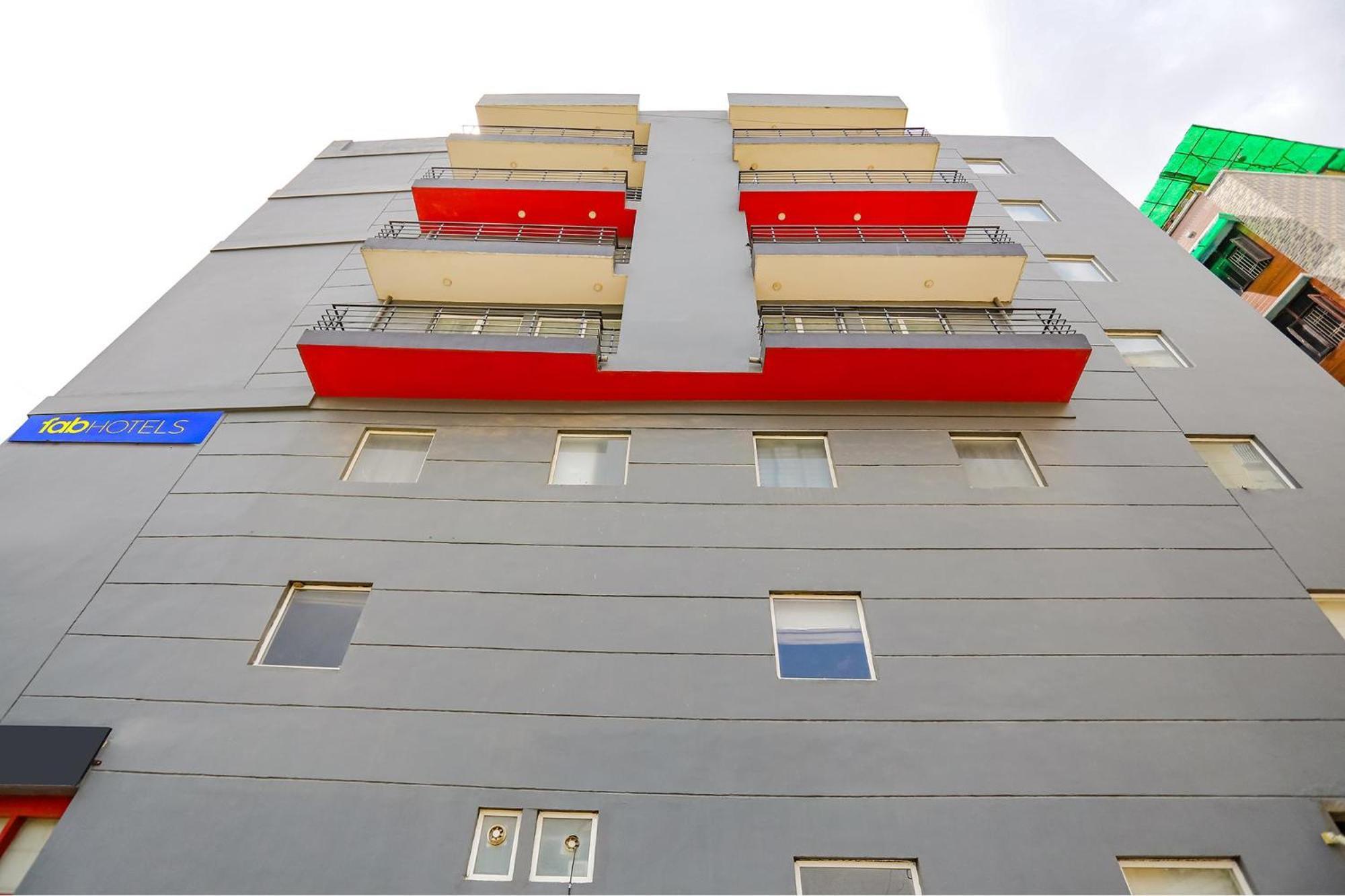 ホテル Oyo タウンハウス 333 セクター 121 ノイダ Indirapuram エクステリア 写真